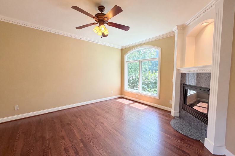 Photo 11 of 38 of 7087 Bridgetown Rd, Cincinnati, OH