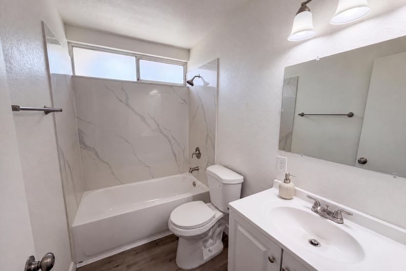 Photo 15 of 29 of 4224 Boone Ln, Sacramento, CA