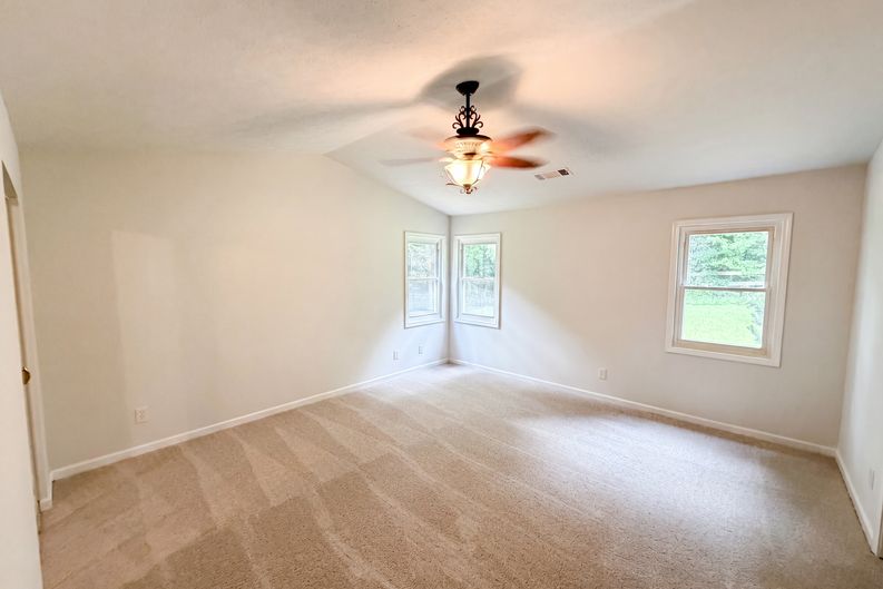 Photo 11 of 20 of 158 Colemans Bluff Dr, Woodstock, GA