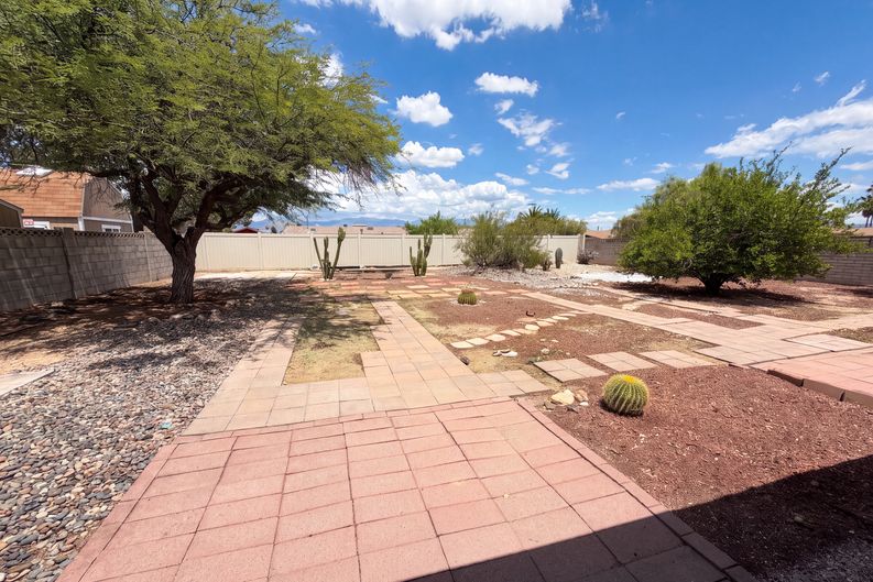 Photo 18 of 19 of 7949 E Manitoba Pl, Tucson, AZ