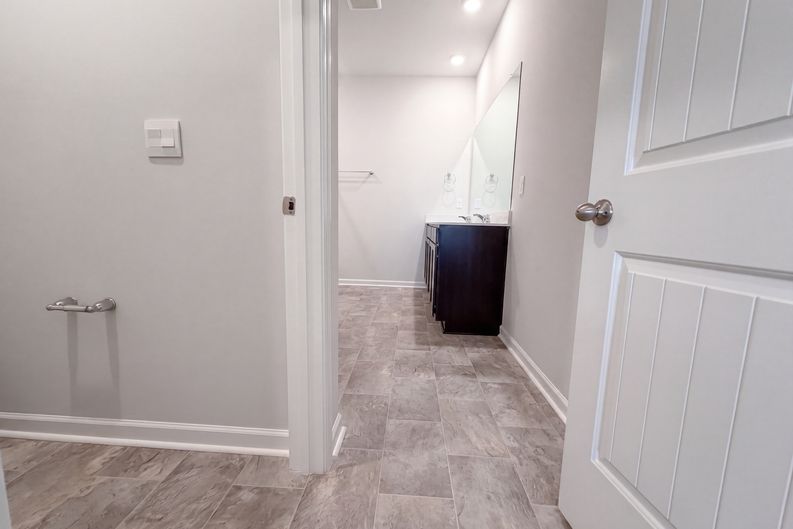 Photo 9 of 16 of 4204 Miranda Pl, Antioch, TN