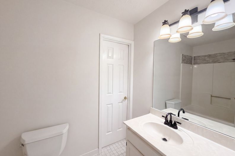 Photo 13 of 26 of 4342 Trotters Way Dr, Snellville, GA