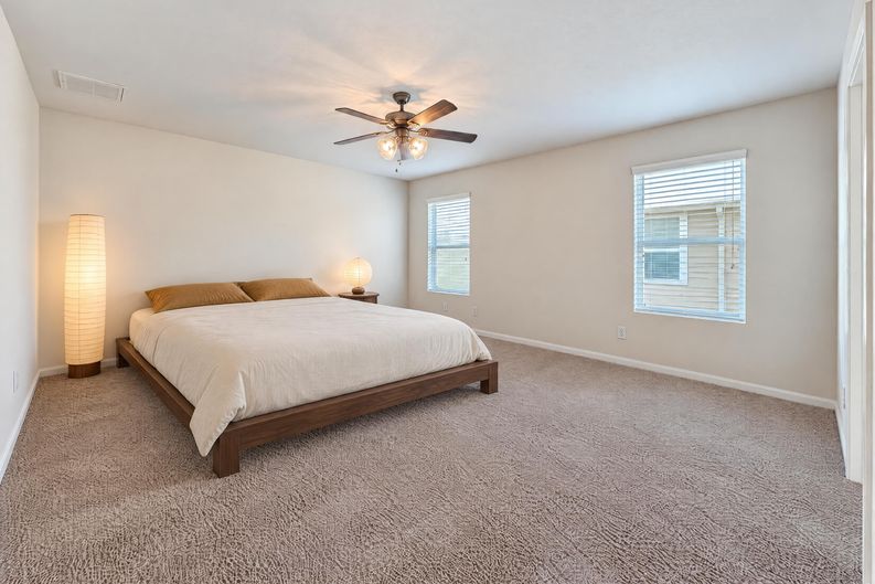 Photo 4 of 26 of 14414 Darrah Dr, Houston, TX