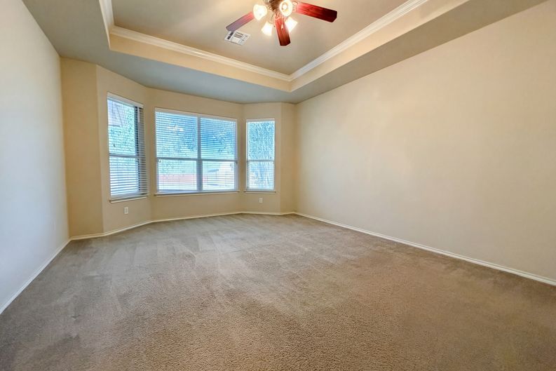 Photo 4 of 22 of 6941 Laura Hts, Schertz, TX