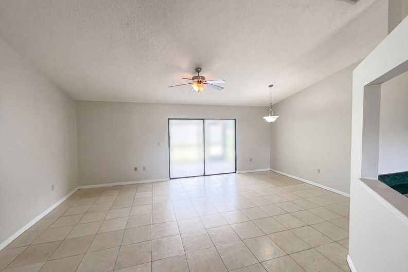 Photo 7 of 25 of 103 Dulverton Way, Kissimmee, FL
