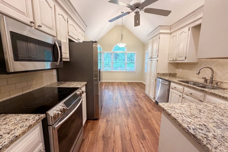 Photo 10 of 26 of 314 Carola Ln, Lexington, SC