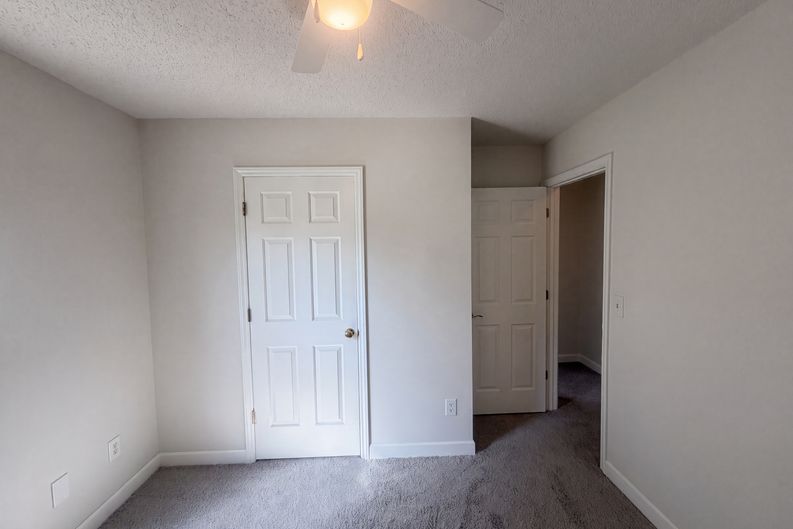 Photo 8 of 26 of 109 Briarcreek Dr, Winston Salem, NC