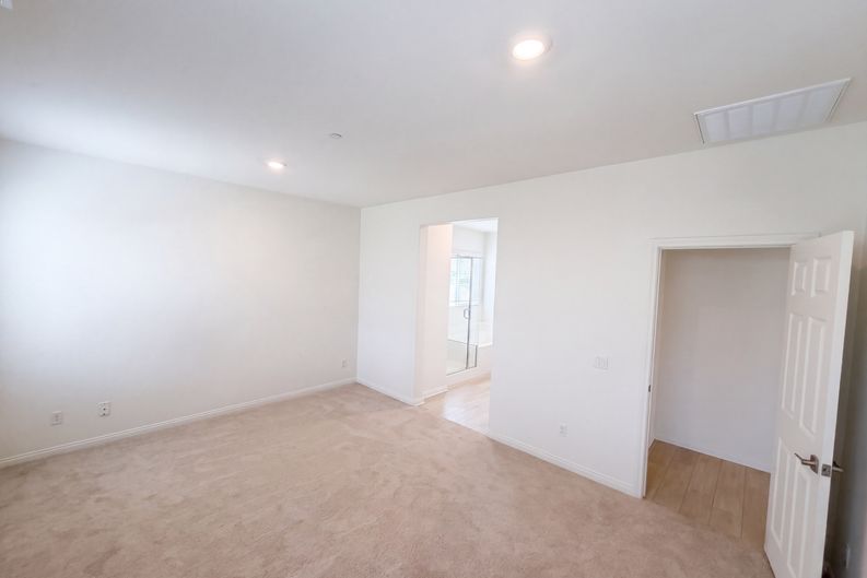 Photo 4 of 24 of 27744 Bay Ave, Moreno Valley, CA