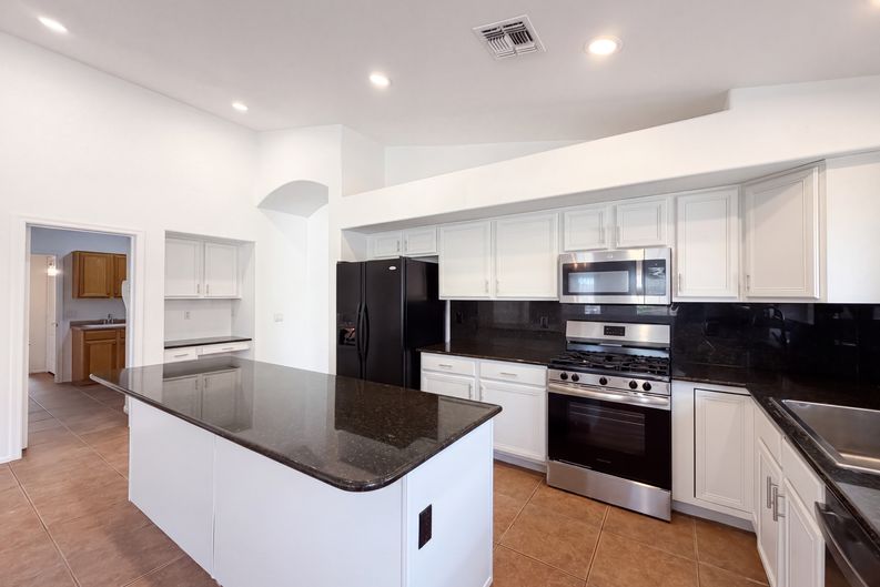 Photo 14 of 30 of 16735 W McKinley St, Goodyear, AZ