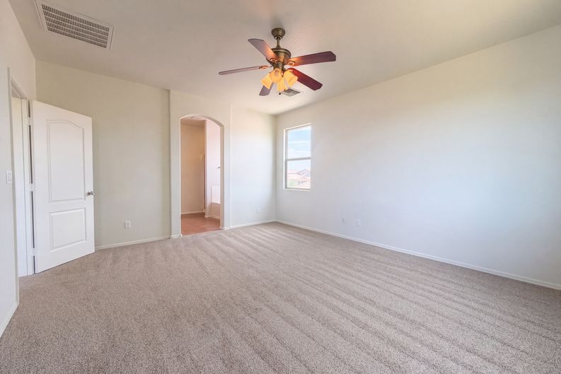 Photo 4 of 18 of 936 E Crimm Rd, San Tan Valley, AZ