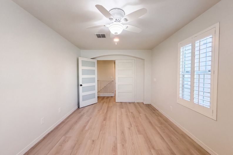 Photo 18 of 30 of 841 E Gary Ln, Phoenix, AZ