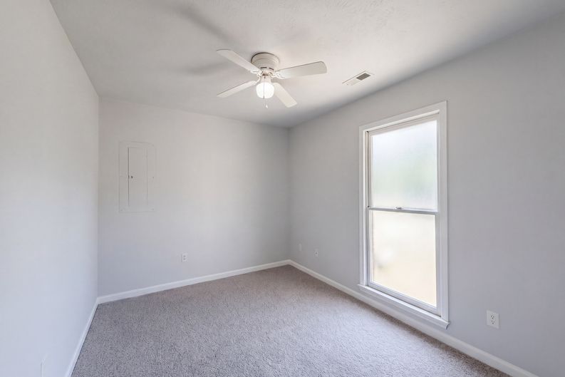 Photo 11 of 17 of 2577 Previs Rd, Fayetteville, NC