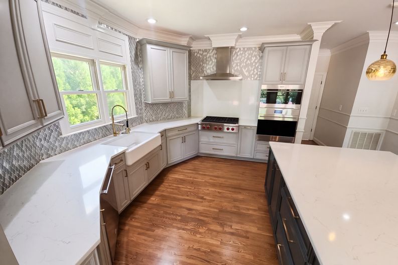 Photo 9 of 45 of 5064 Greystone Way, Hoover, AL