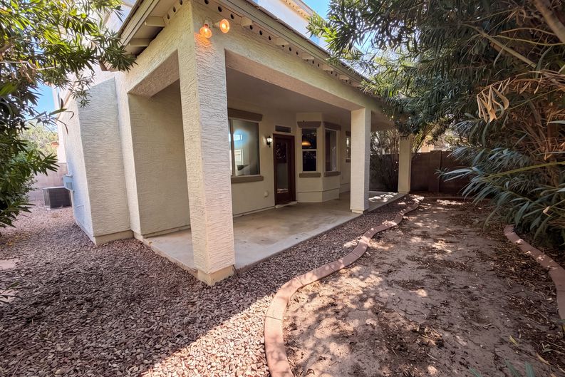 Photo 5 of 34 of 1214 E Frances Ln, Gilbert, AZ