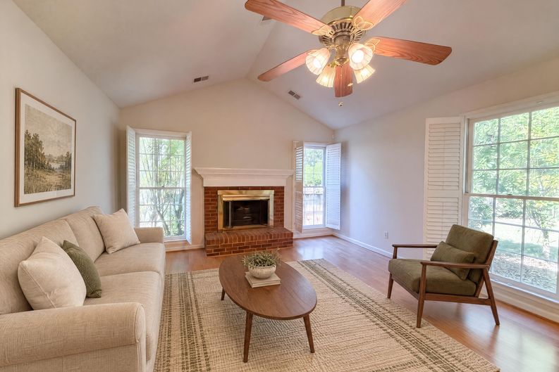 Photo 3 of 26 of 1254 Wynford Colony SW, Marietta, GA