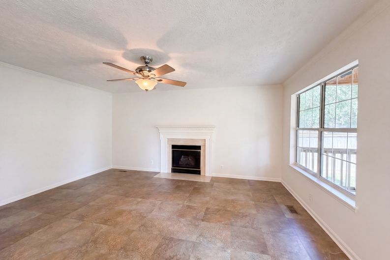 Photo 8 of 25 of 2036 Glastonbury Dr, Franklin, TN