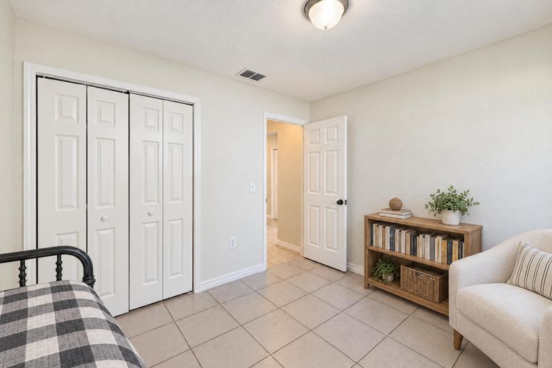Photo 12 of 17 of 7606 Leon Ave, Temple Terrace, FL