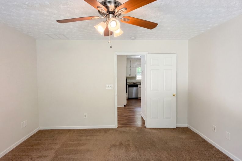 Photo 10 of 22 of 213 Carl Parker Rd, Hampton, GA