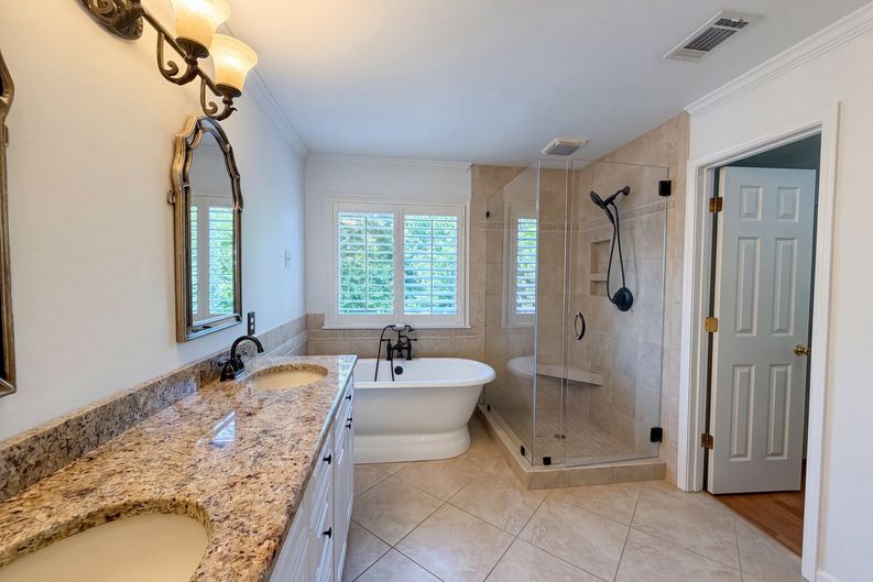 Photo 15 of 21 of 15130 Stonegreen Ln, Huntersville, NC