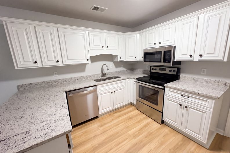Photo 13 of 47 of 1100 Timber Ridge Rd, Watkinsville, GA