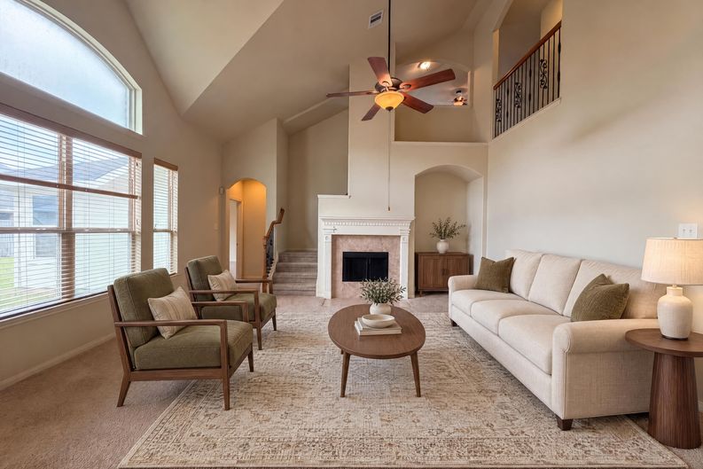 Photo 12 of 25 of 4710 Autumn Pine Ln, Houston, TX