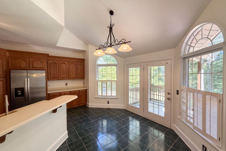 Photo 6 of 24 of 5406 Club View Dr, Concord, NC