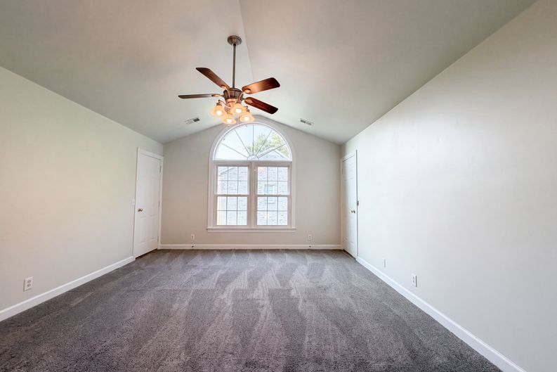 Photo 4 of 24 of 102 Shorecrest Cir, Hendersonville, TN