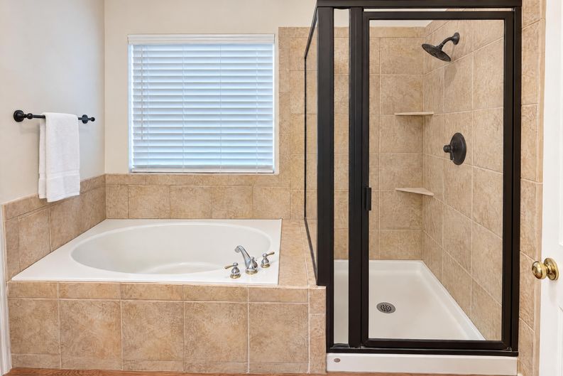 Photo 9 of 18 of 9911 Max Ln, Frisco, TX