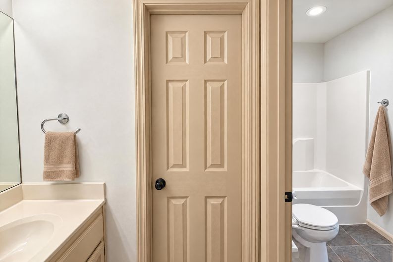 Photo 15 of 34 of 4509 NE Ridgeline Cir, Lees Summit, MO