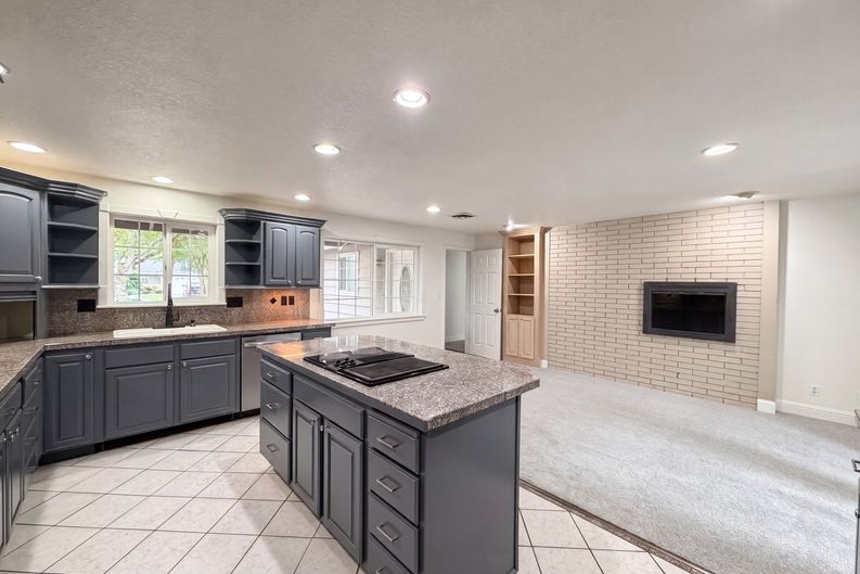 Photo 6 of 22 of 3333 17th Ave, Forest Grove, OR