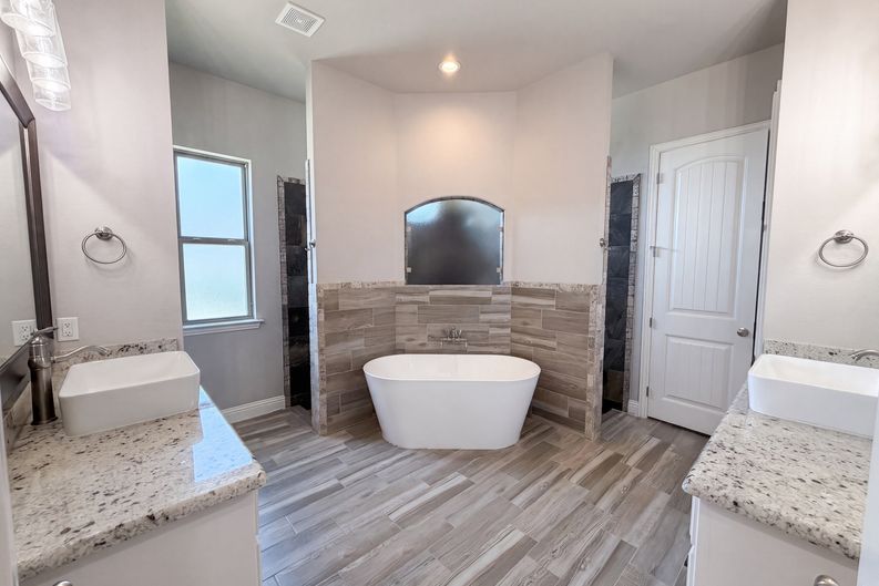 Photo 15 of 31 of 3608 Ridge Point Dr, Argyle, TX