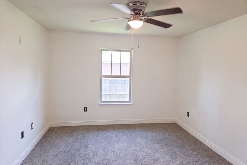 Photo 14 of 22 of 3054 Grady Tolbert Rd, Navarre, FL