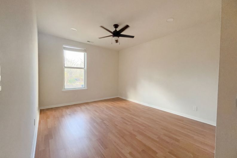 Photo 11 of 18 of 2320 Rutger St, Saint Louis, MO