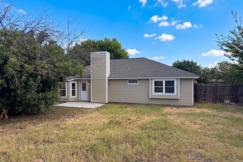Photo 5 of 16 of 106 Nelson Dr, Copperas Cove, TX
