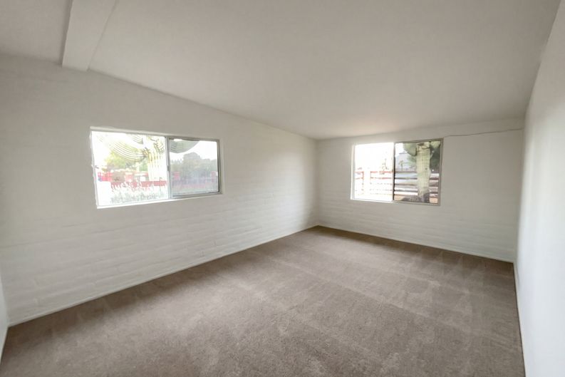 Photo 4 of 22 of 5202 E 2nd St, Tucson, AZ