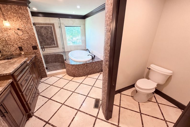 Photo 32 of 44 of 5344 Forest Springs Dr, Atlanta, GA