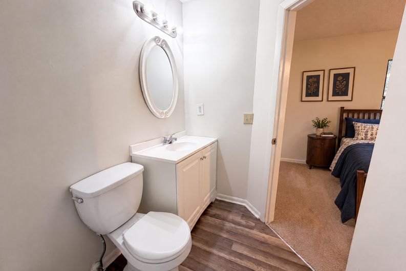 Photo 19 of 24 of 7023 Shindler Dr, Jacksonville, FL