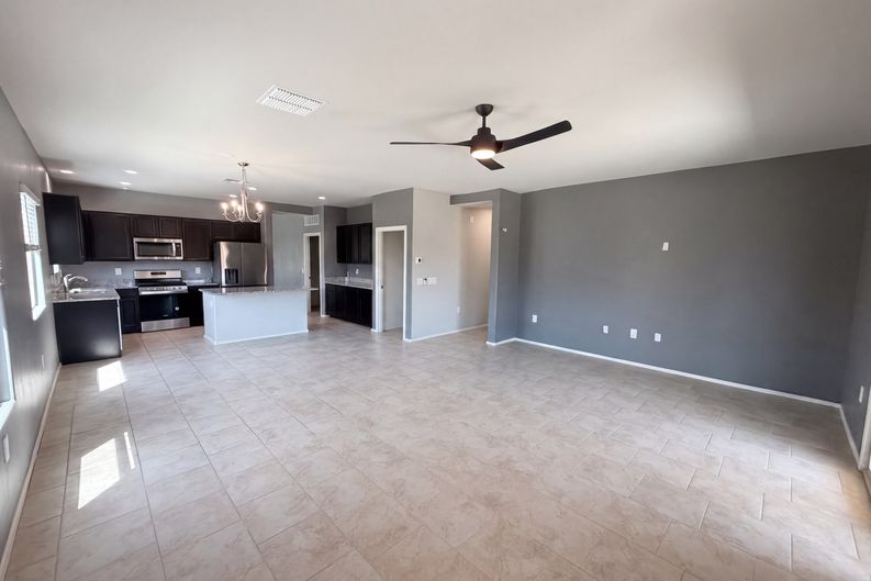 Photo 3 of 22 of 6867 S Portugal Ave, Tucson, AZ