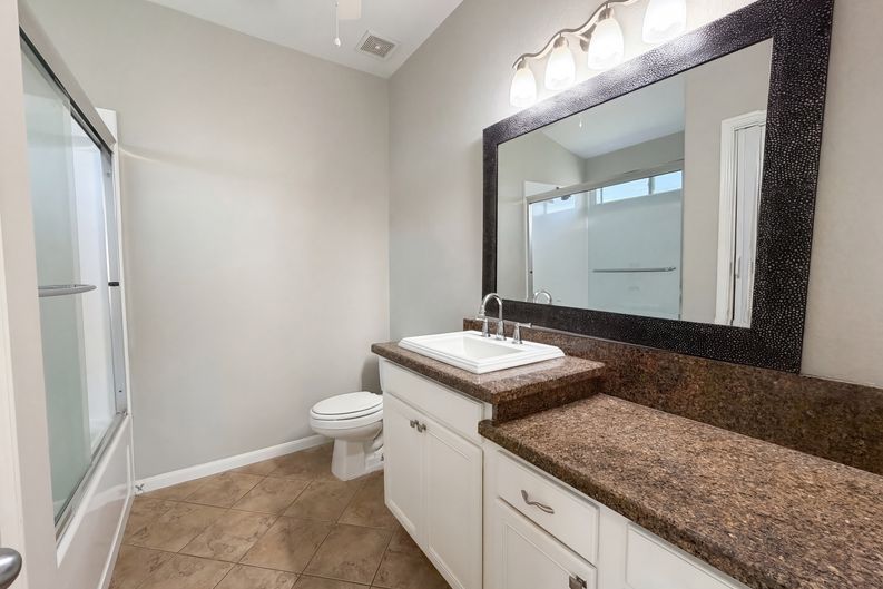 Photo 6 of 19 of 19822 Rippling Brook Ln, Tomball, TX