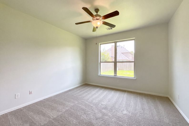 Photo 16 of 22 of 17118 Jetton Park Ln, Humble, TX