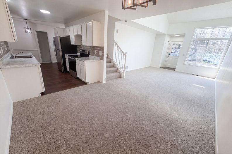Photo 8 of 21 of 14210 Xenon St NW, Ramsey, MN
