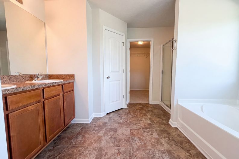 Photo 13 of 16 of 504 Welshcrest Ct, Antioch, TN
