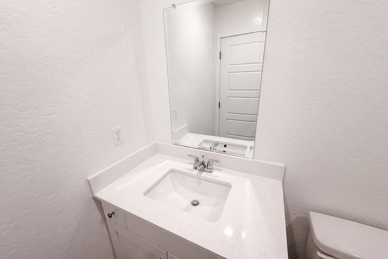Photo 13 of 17 of 4472 Bellaire Ave, Clovis, CA