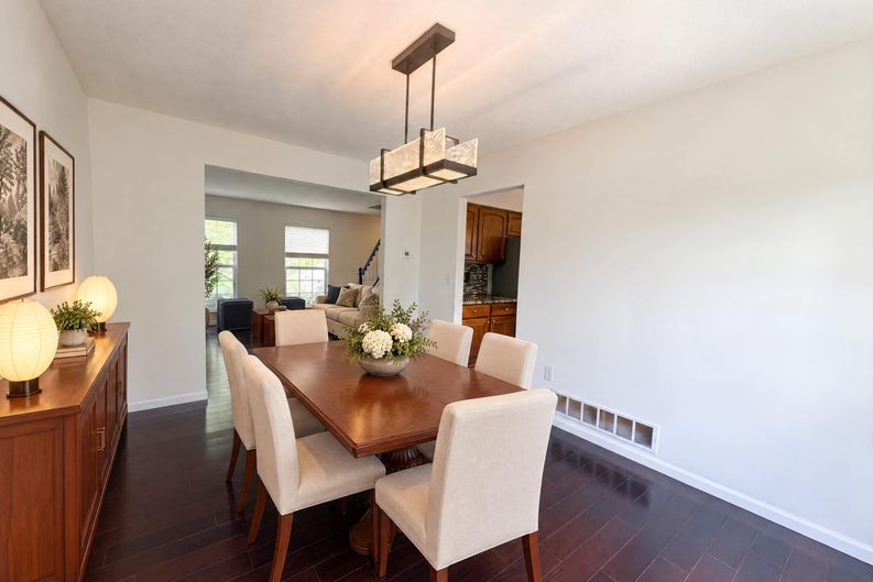Photo 10 of 51 of 7966 Lazelle Woods Dr, Westerville, OH