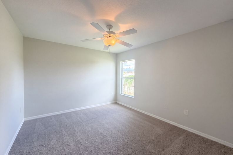Photo 10 of 25 of 2062 Dalton Ave, Deltona, FL