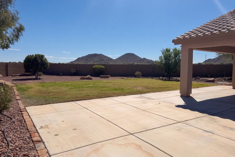 Photo 16 of 18 of 859 W Desert Seasons Dr, San Tan Valley, AZ