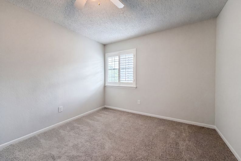 Photo 13 of 21 of 807 Mountain Meadows Dr, Katy, TX