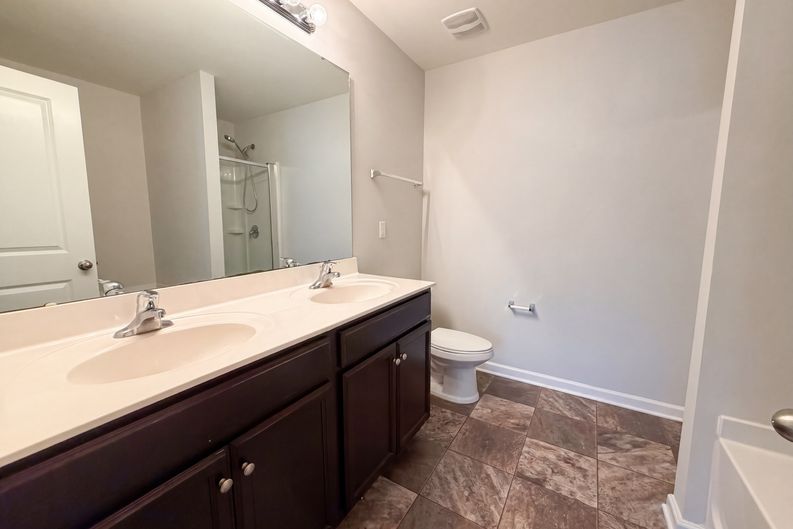 Photo 9 of 17 of 3462 Pridgen Ridge Dr, Winston Salem, NC