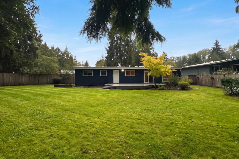 Photo 23 of 25 of 10401 NE 130th St, Kirkland, WA