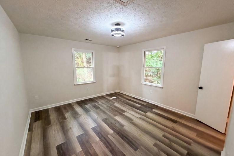 Photo 4 of 18 of 9315 Dogwood Pl, Gainesville, GA